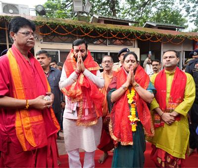 मुख्यमंत्री नायब सिंह सैनी ने गुवाहाटी के मां कामाख्या मंदिर में की पूजा-अर्चना