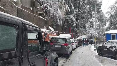 Weather Update: रिकॉर्ड बारिश व बर्फबारी से उत्तर भारत ठिठुरा, कश्मीर-केदारनाथ तक चोटियों पर बिछी सफेद चादर