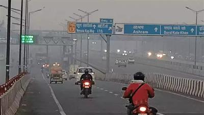 Pollution in Delhi: दिल्ली-एनसीआर से GRAP-3 हटाया गया, प्रदूषण बढ़ने पर लगी थी पाबंदियां