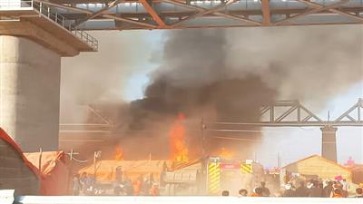 Mahakumbh Fire: आग लगने के बाद धमाके के साथ फटने लगे सिलिंडर, गीता प्रेस के कॉटेज जले, मची रही अफरा-तफरी